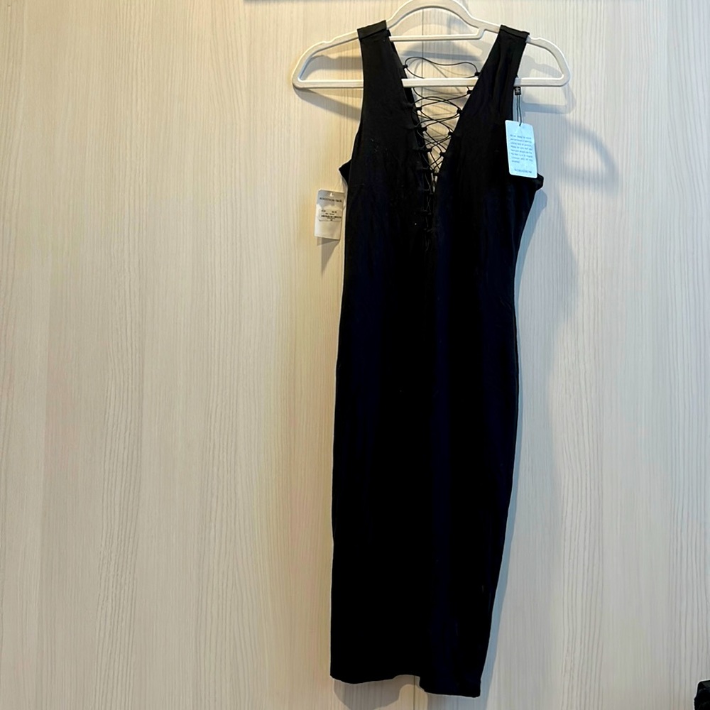 NWT Bardot little black knee length dress with laced plunge neck line size 4